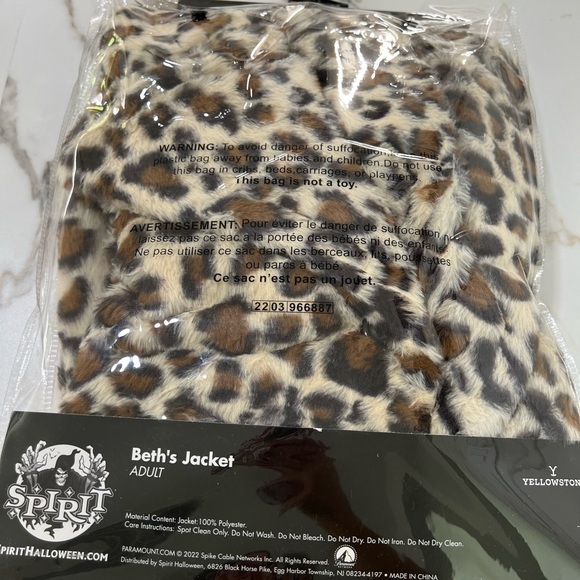 YELLOWSTONE COSTUME - Picture 2 of 5